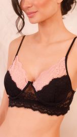 Top Gabi Renda Chantilly (Preto)